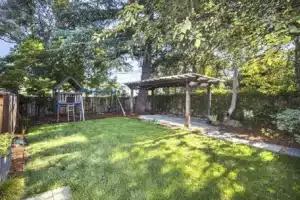 115 Walnut St., Menlo Park, CA
